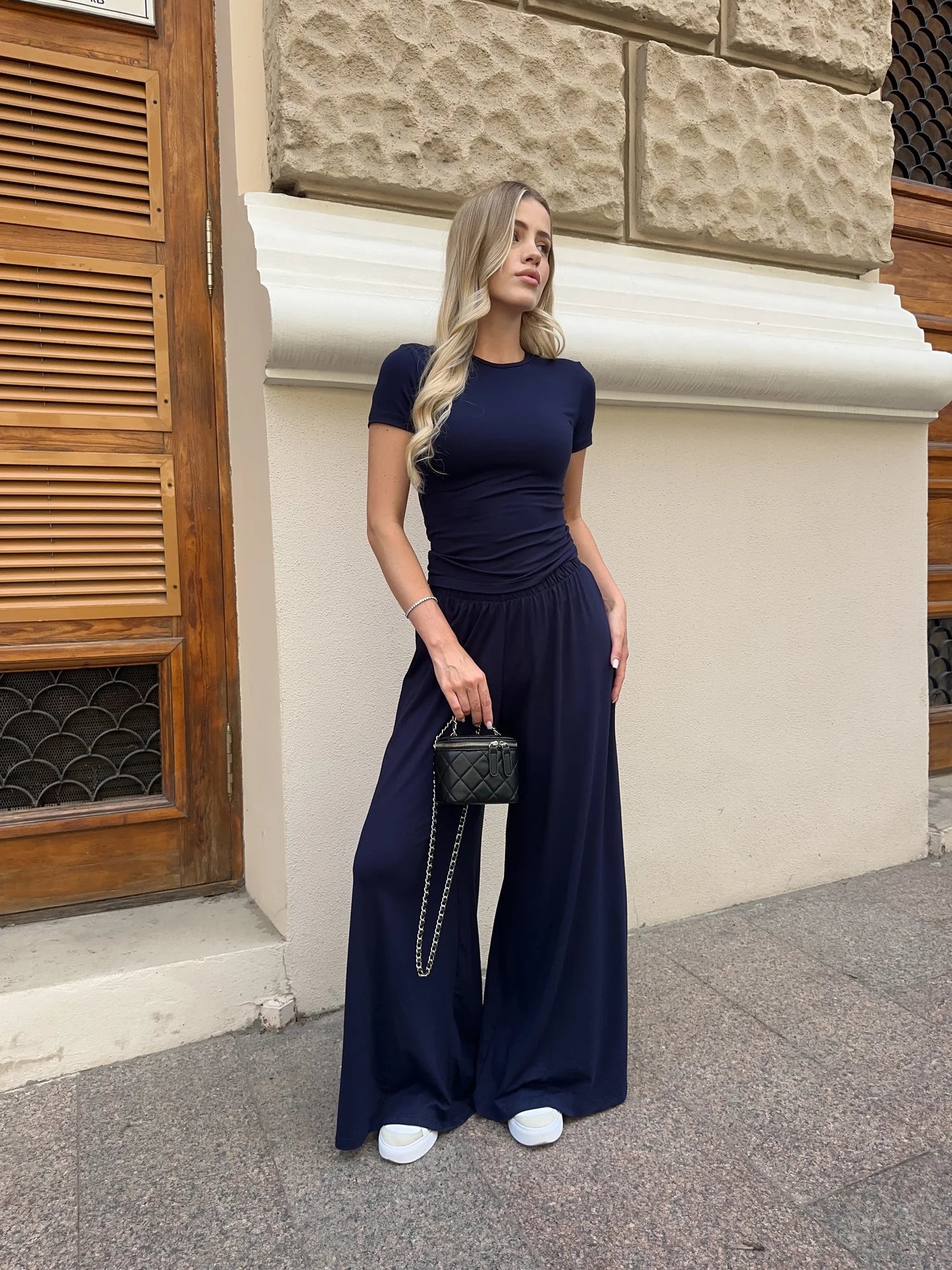Костюм із футболкою