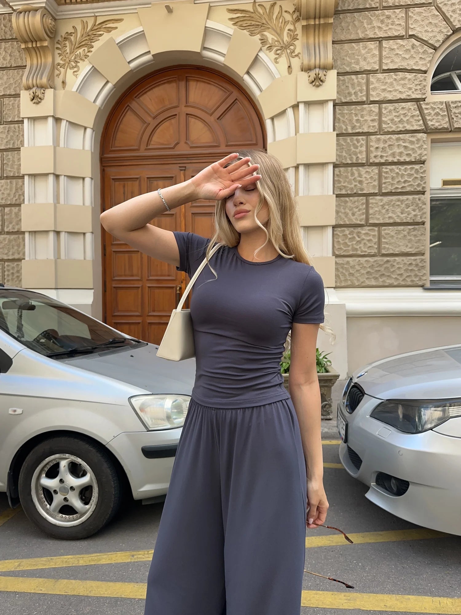 Костюм із футболкою